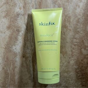 Skinfix Resurface+ Glycolic Renewing Body Scrub